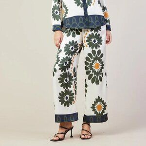 SKIES ARE BLUE Floral Print Elastic Waistband Pants - Size Medium, Cream & Olive